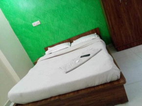 Capital O Airport Icon Inn